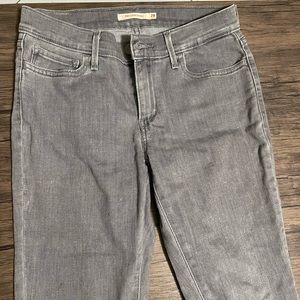 Gray Levi’s 710 Supper Skinny